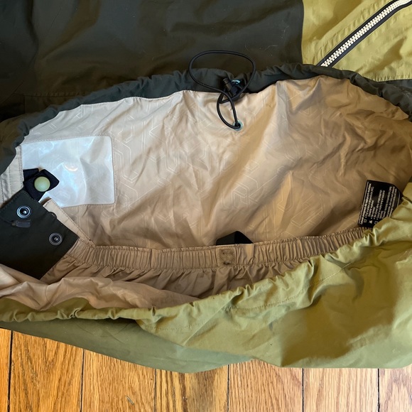 RARE BURTON AK 2L JUSSI GORE-TEX GREEN GRAY JACKET LARGE L - Picture 4 of 5